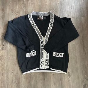 Super cool half zip sweater 🖤